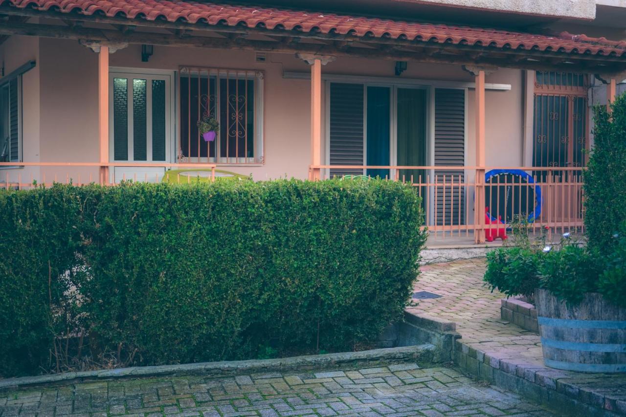 Georgia'S Village House Kondostavlos المظهر الخارجي الصورة